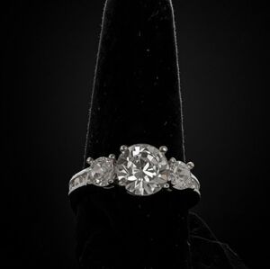 NEW 2.06 CARAT DEW MOISSANITE 3 STONE STERLING SILVER RING - SIZE 7